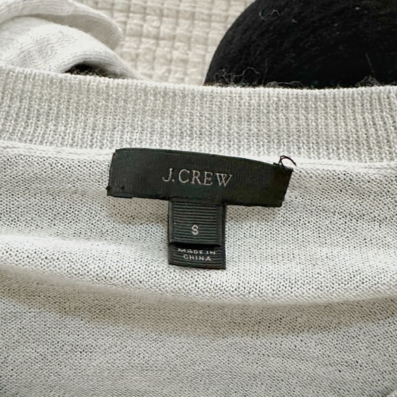 J Crew Gray V-Neck Sweater - Picture 4 of 4